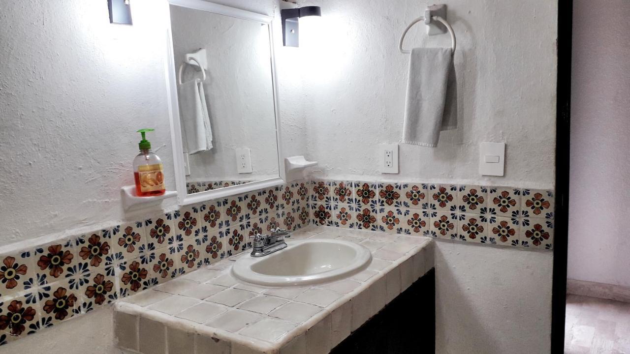 Solimar Inn Suites Zihuatanejo Exterior foto