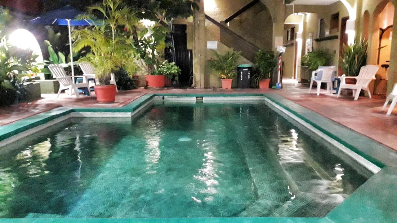 Solimar Inn Suites Zihuatanejo Exterior foto